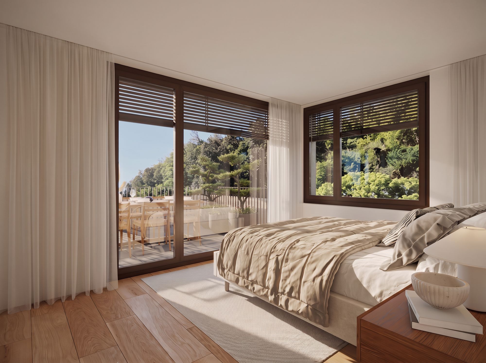 Schlafzimmer mit grossen Fenstern